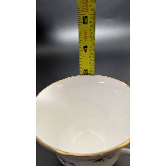 Vale Vintage Bone China Tea Cup England Floral Gold Trim Footed English China - Picture 2 of 9